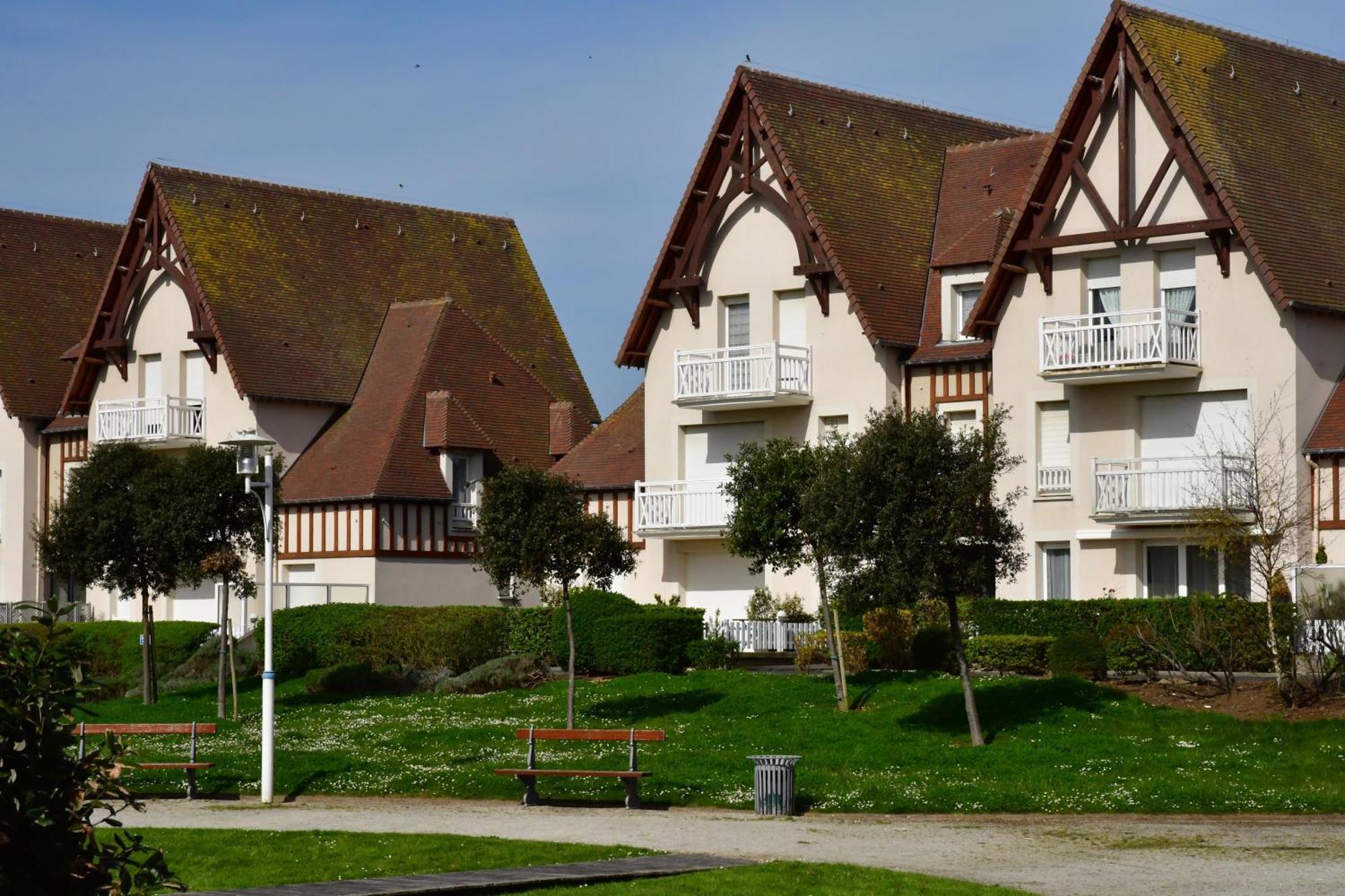 L'Esperluette - Magnifique Vue Mer Et Balcon Courseulles-sur-Mer Exterior photo